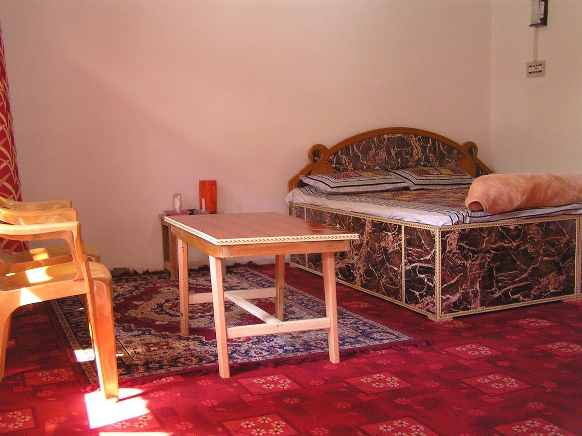 Howrah Guest House Srīnagar Eksteriør bilde