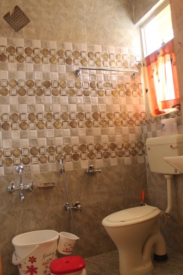 Howrah Guest House Srīnagar Eksteriør bilde