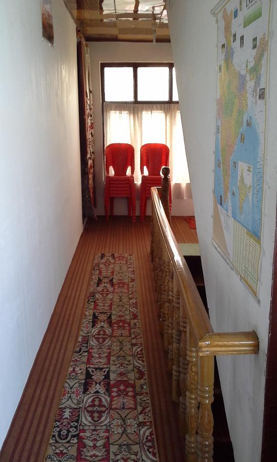 Howrah Guest House Srīnagar Eksteriør bilde