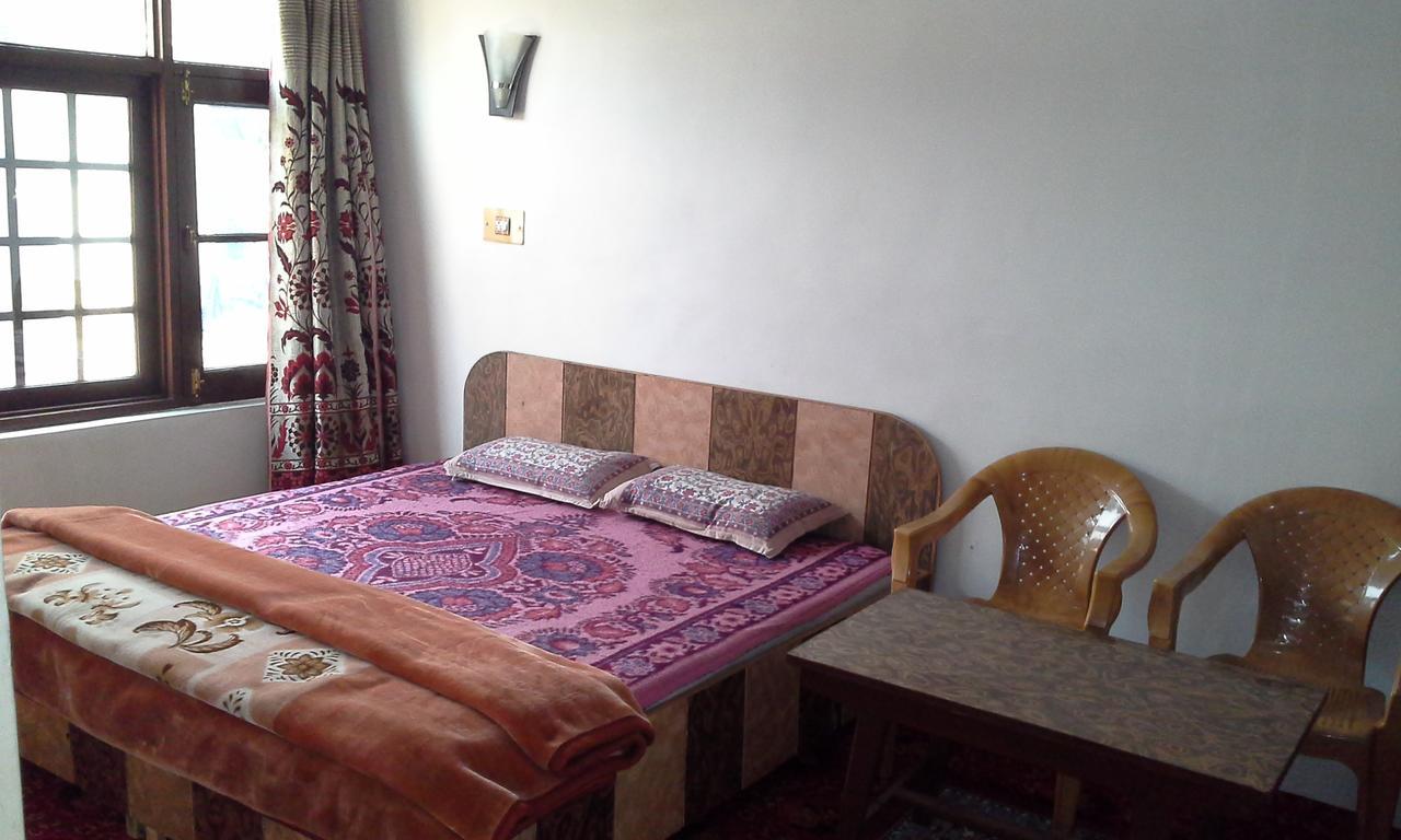 Howrah Guest House Srīnagar Eksteriør bilde