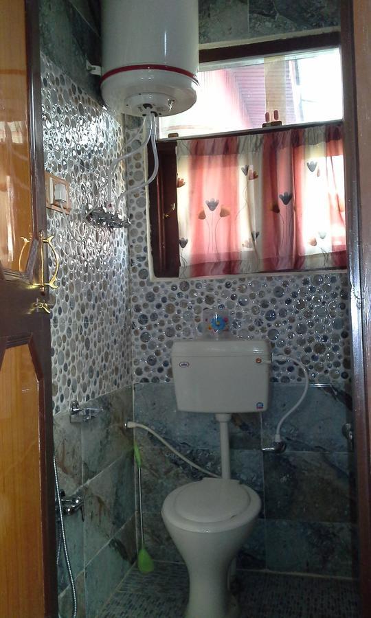 Howrah Guest House Srīnagar Eksteriør bilde