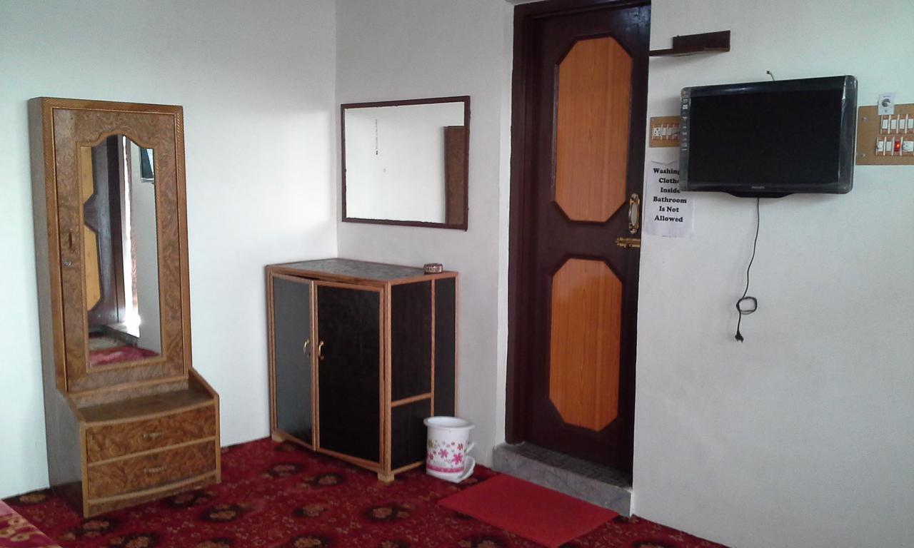 Howrah Guest House Srīnagar Eksteriør bilde
