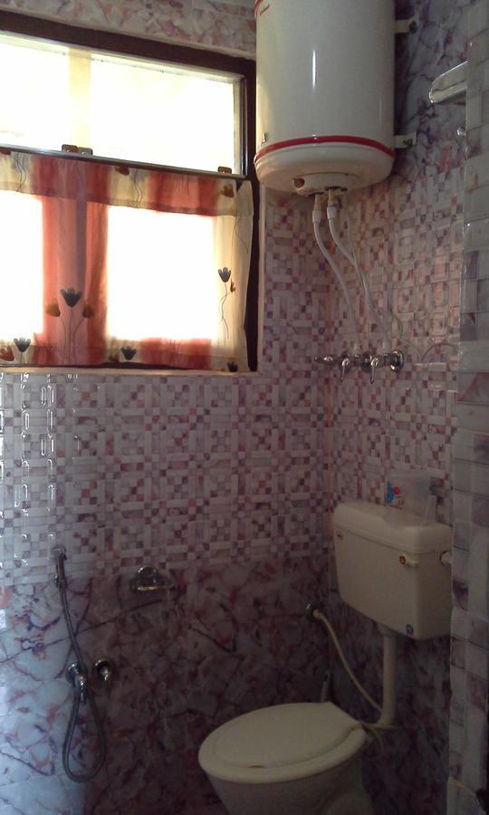 Howrah Guest House Srīnagar Eksteriør bilde