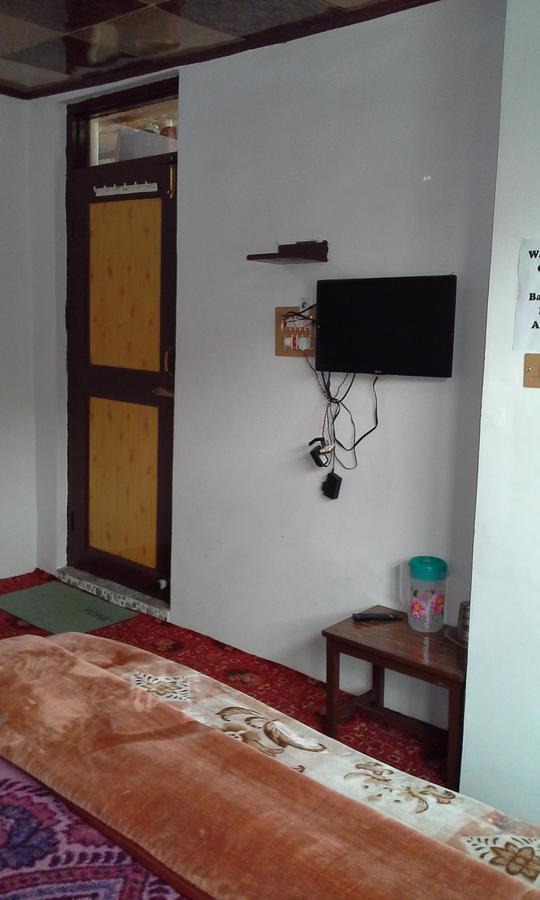 Howrah Guest House Srīnagar Eksteriør bilde