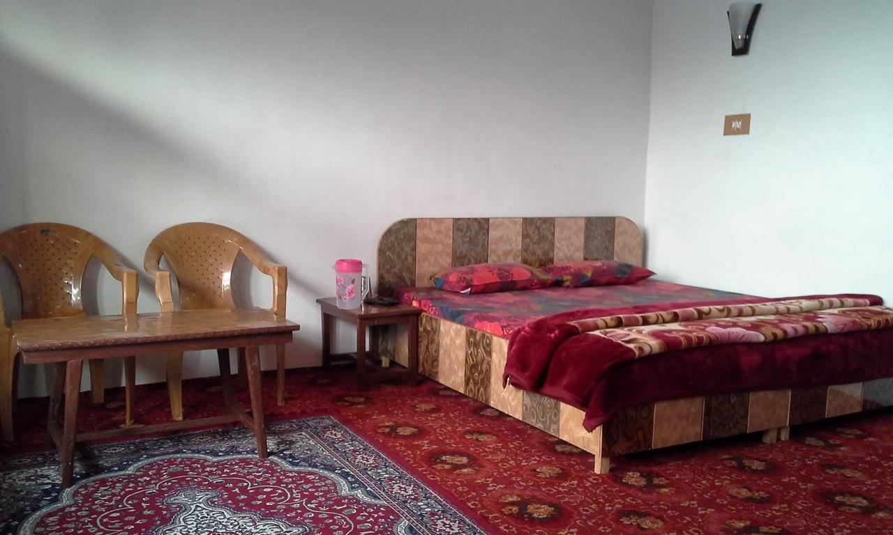 Howrah Guest House Srīnagar Eksteriør bilde
