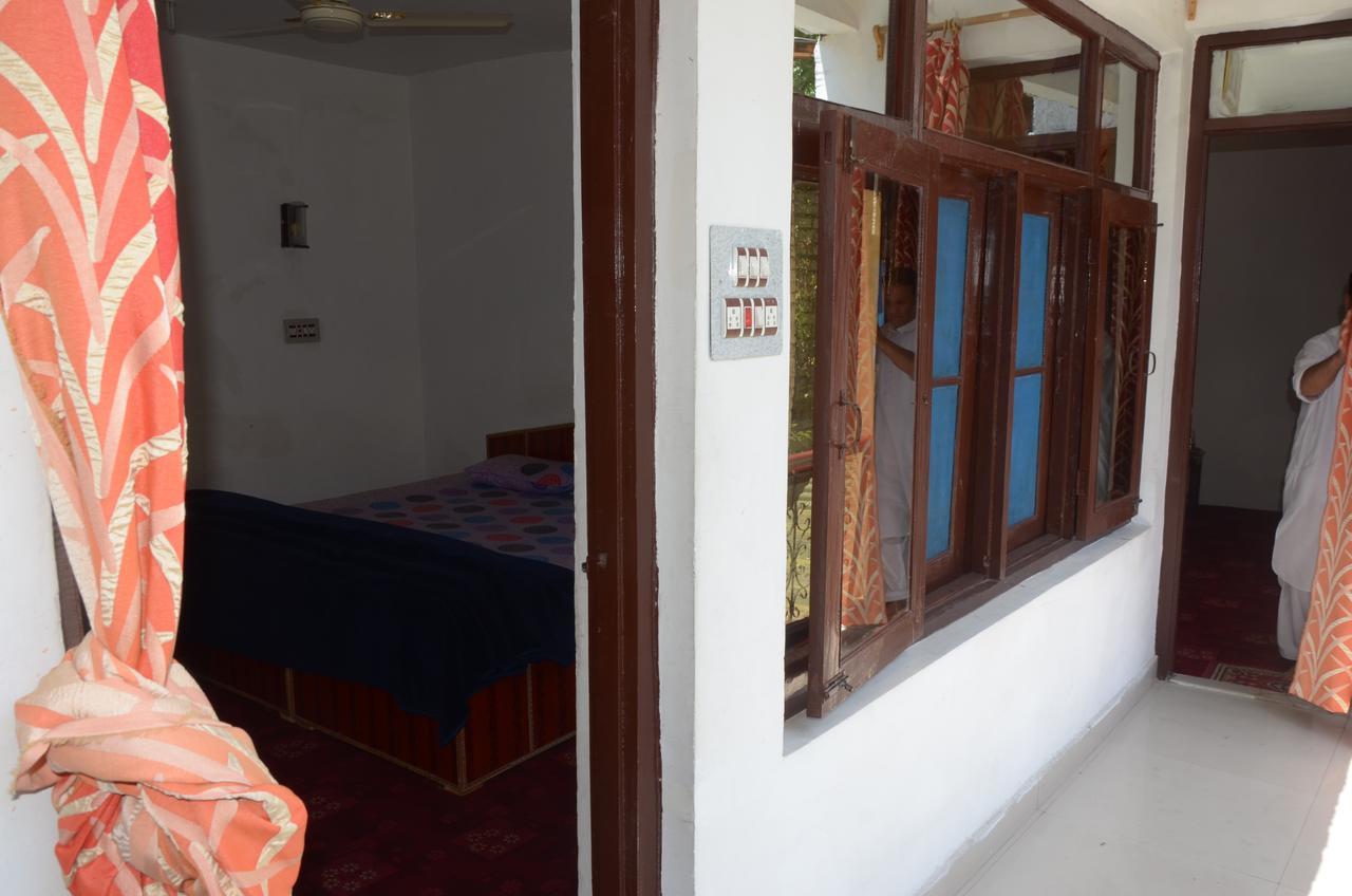 Howrah Guest House Srīnagar Eksteriør bilde