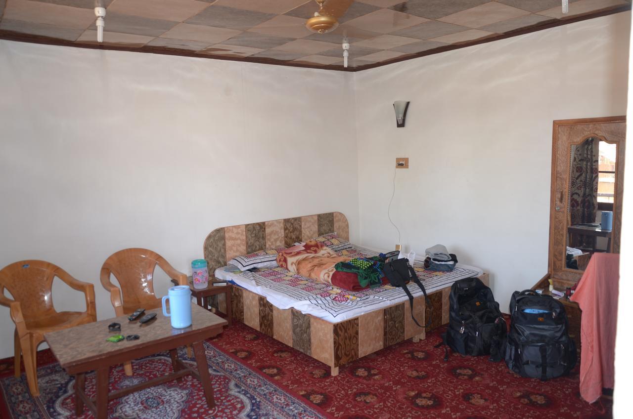 Howrah Guest House Srīnagar Eksteriør bilde