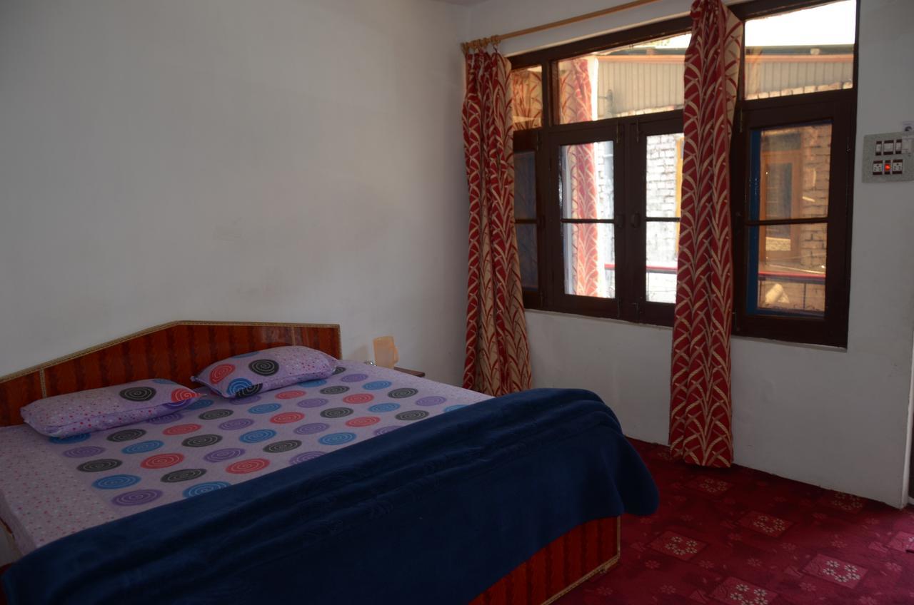 Howrah Guest House Srīnagar Eksteriør bilde