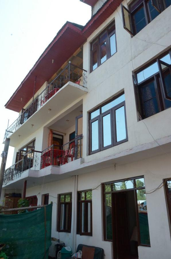 Howrah Guest House Srīnagar Eksteriør bilde